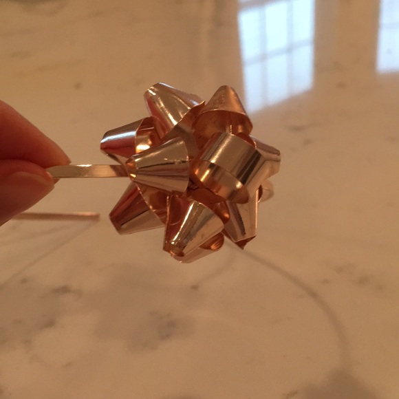 Rose Gold Gift Bow Headband - Picture 2 of 3